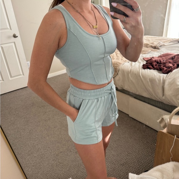 Two piece sage green lounge set - Picture 3 of 3